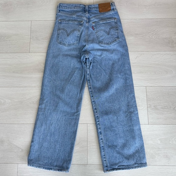 Levi’s Ribcage Straight Ankle Jeans Distressed Cropped size 25 Light Wash - Picture 3 of 12